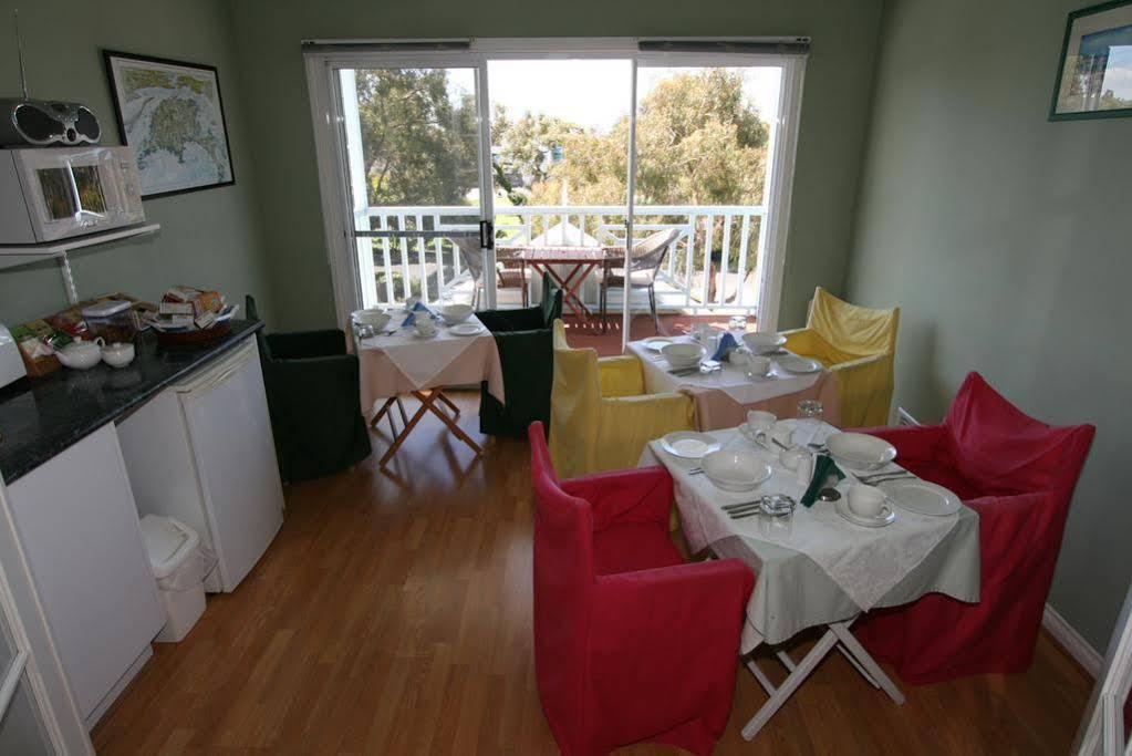 ซิลเวอร์ วอเตอร์ เบ้ดแอนด์เบร็คฟัสท์ Bed & Breakfast คาวเวส ภายนอก รูปภาพ